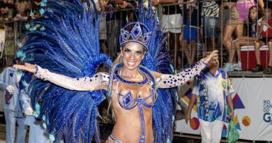  Dani Sant’Anna é a nova Rainha de bateria da Independentes de Olaria